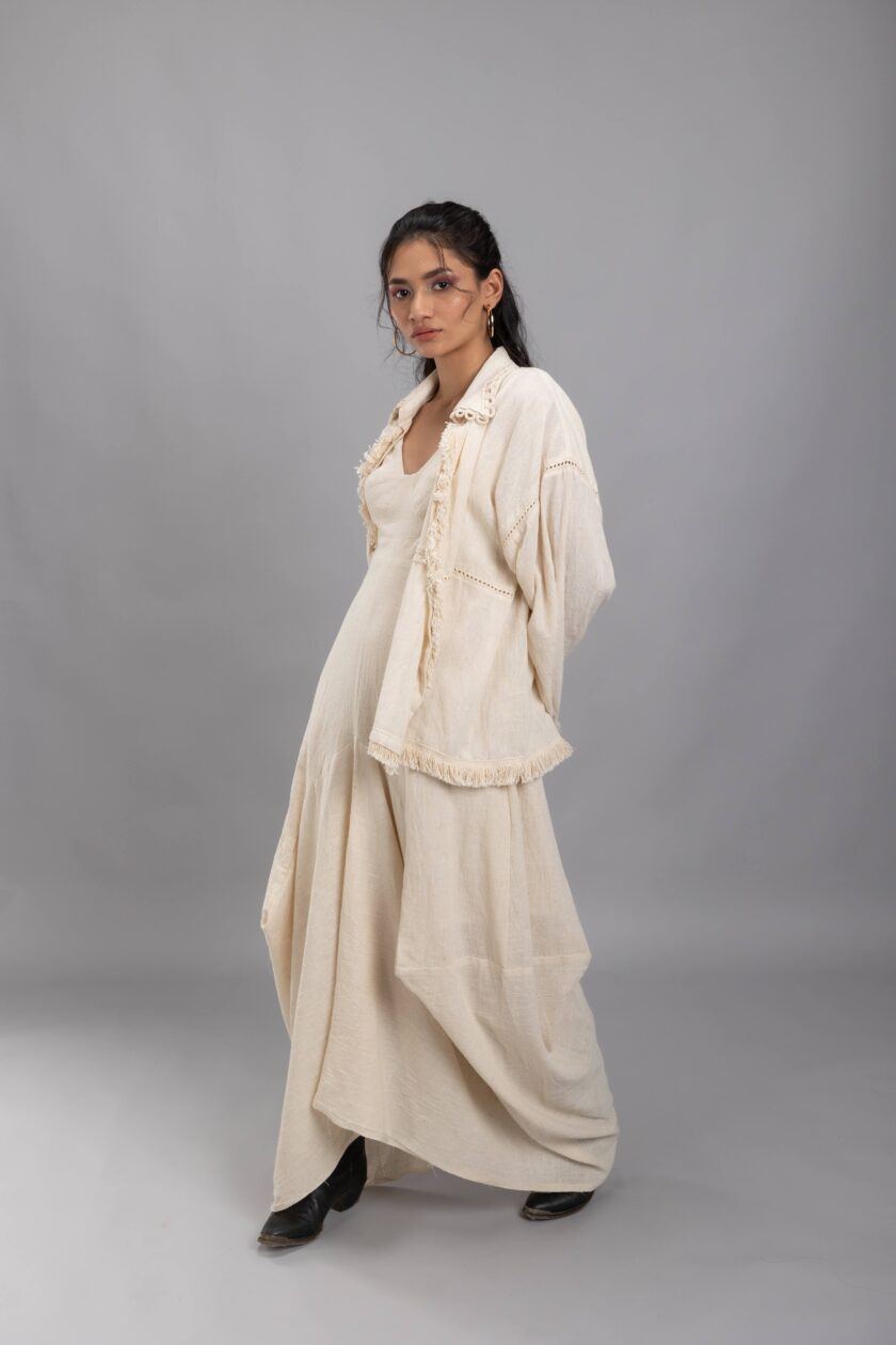 Jacket shirt with kaftan sleeves detailed with fringes