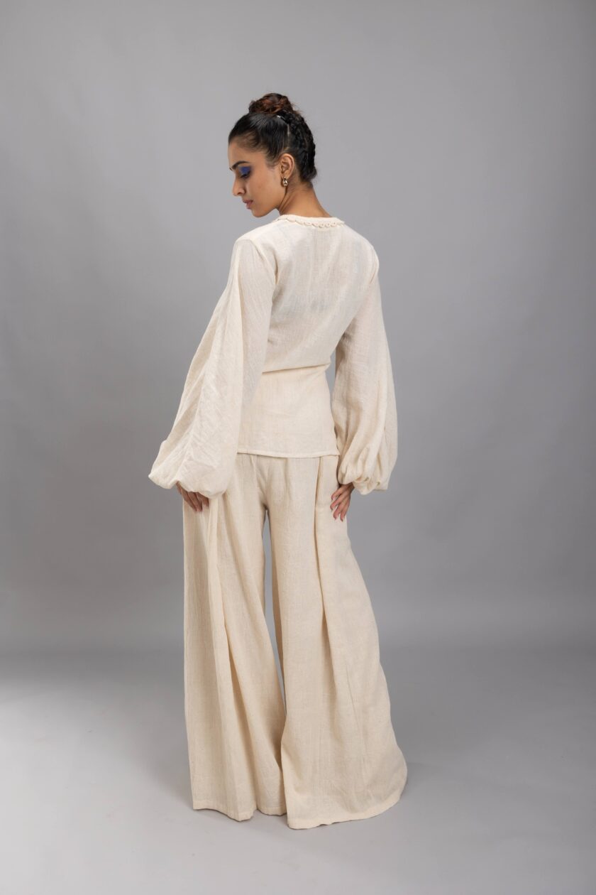 Overlapping jacket with peasant sleeves - Image 3