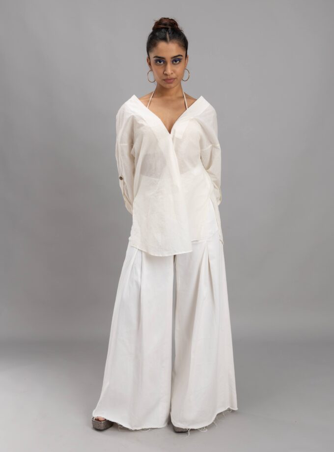 Top with a inward pleat