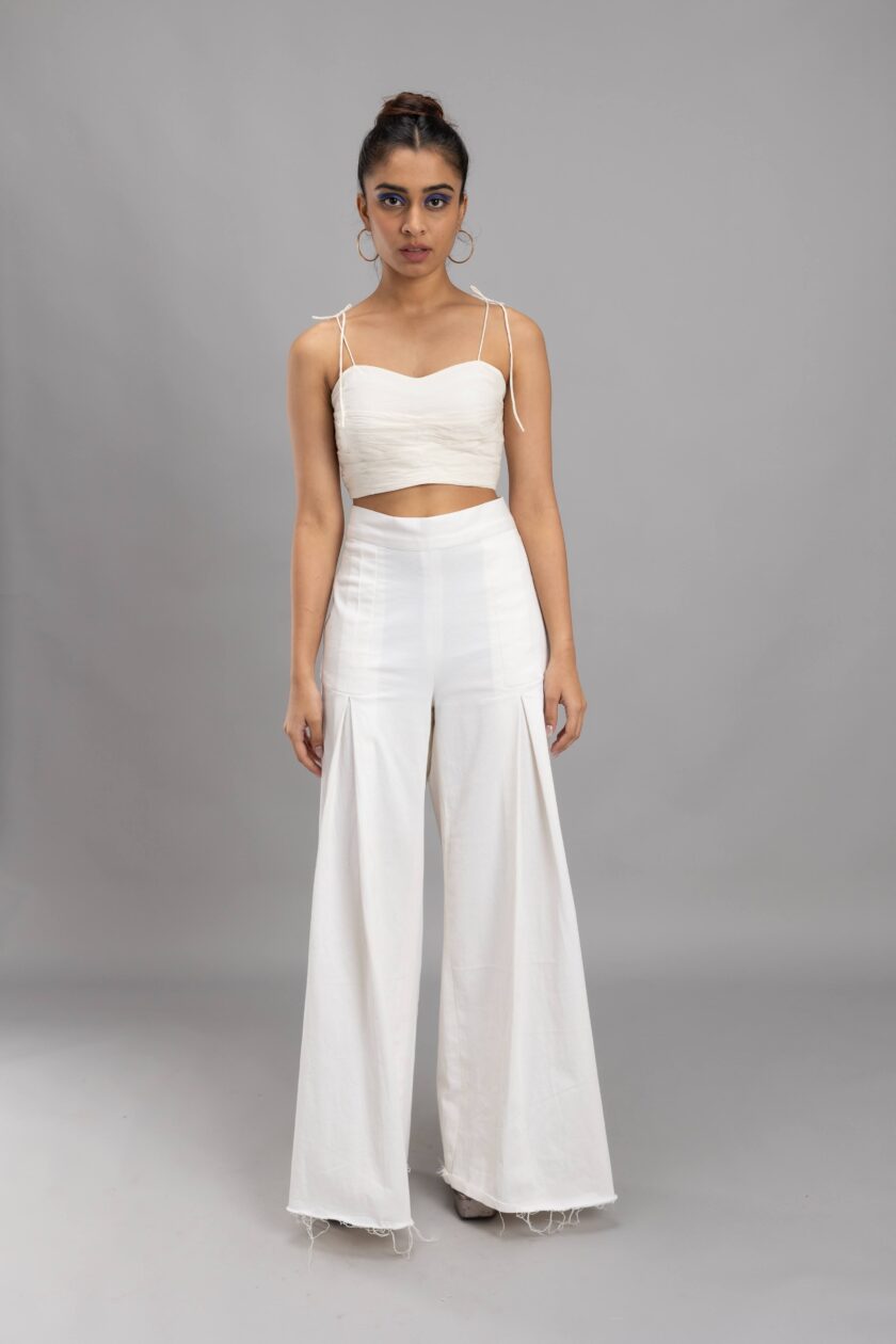 Crop top detailed with gathers