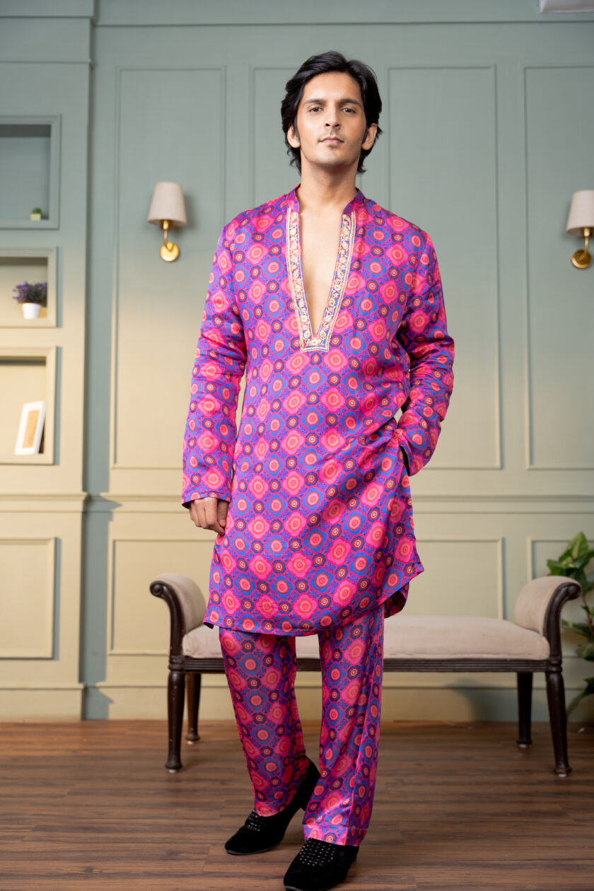 Electric blue silk kurta set with embroidery - Image 2