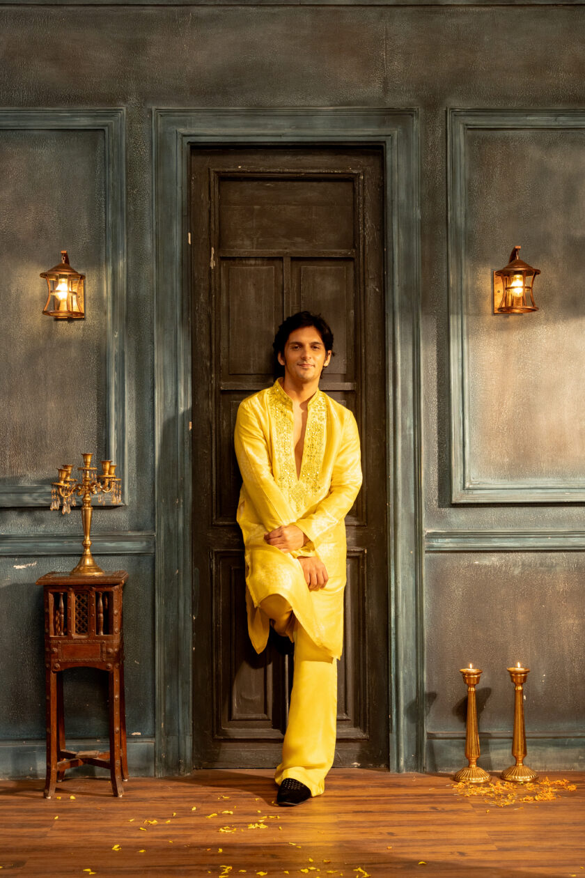 Yellow silk kurta set with mirror work embroidery - Image 3