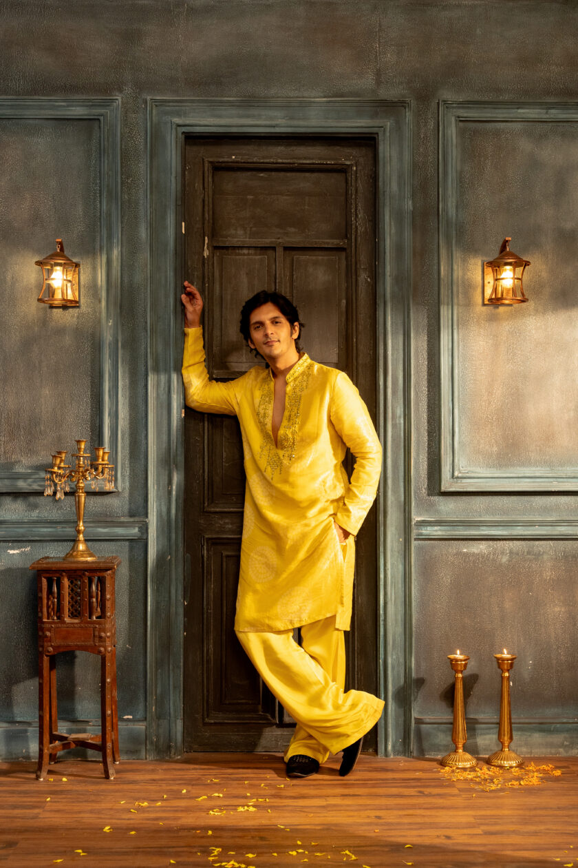 Yellow silk kurta set with mirror work embroidery - Image 4